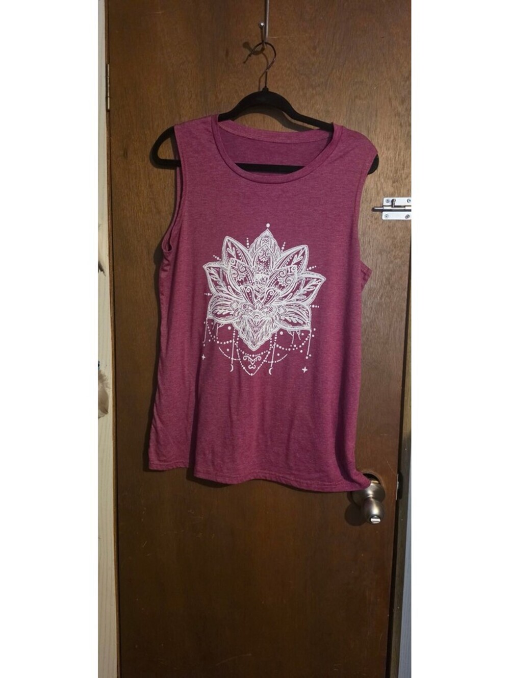Sleeveless Burgundy Graphic Tank Top XL - Picture 1 of 4